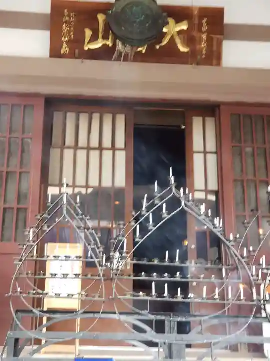 日石寺の本殿・本堂