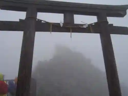 雄山神社峰本社の鳥居