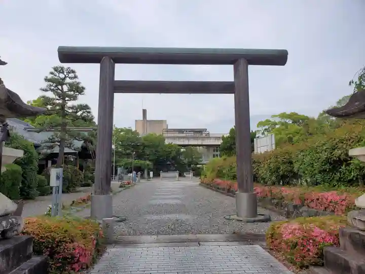 滋賀県護国神社の鳥居