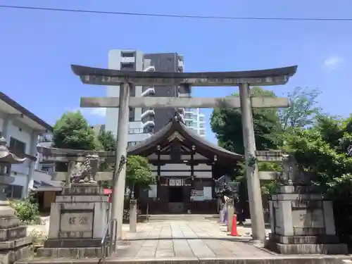 三輪神社の鳥居