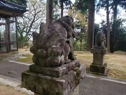 宇志多気社の狛犬