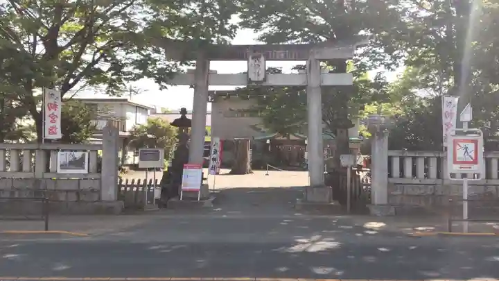 日野八坂神社の鳥居