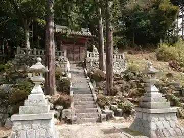 秦梨八幡宮の本殿・本堂