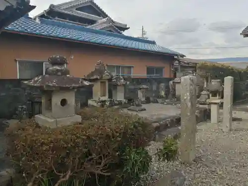 高田寺跡の建物その他