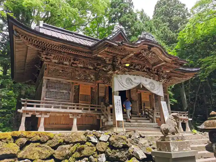 十和田神社の本殿・本堂