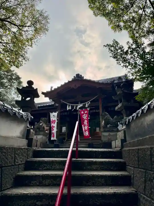 淡島神社の{uncategorized: "未分類", other: "その他", undefined: "問題あり", building: "その他建物", grave: "お墓", sacred_gate: "鳥居", guardian: "狛犬", statue: "像", buddha: "仏像", history: "歴史", nature: "自然", garden: "庭園", animal: "動物", pagoda: "塔", temizu: "手水舎", mountain_gate: "山門・神門", sanctuary: "本殿・本堂", subordinate: "末社・摂社", art: "芸術", scenery: "景色", jizo: "地蔵", ema: "絵馬", goshuin: "御朱印", omikuji: "おみくじ", items: "授与品その他", amulet: "お守り", goshuincho: "御朱印帳", eats: "食事", festival: "お祭り", votive_dance: "神楽", shichigosan: "七五三参", wedding: "結婚式", experience: "体験その他", initially: "初詣", around: "周辺", anti_infection: "感染症対策"}