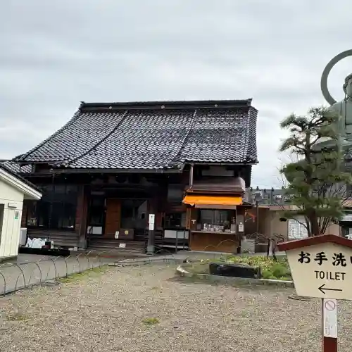 大仏寺の本殿・本堂