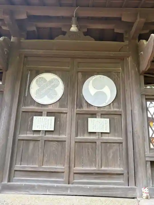 赤穂大石神社の{uncategorized: "未分類", other: "その他", undefined: "問題あり", building: "その他建物", grave: "お墓", sacred_gate: "鳥居", guardian: "狛犬", statue: "像", buddha: "仏像", history: "歴史", nature: "自然", garden: "庭園", animal: "動物", pagoda: "塔", temizu: "手水舎", mountain_gate: "山門・神門", sanctuary: "本殿・本堂", subordinate: "末社・摂社", art: "芸術", scenery: "景色", jizo: "地蔵", ema: "絵馬", goshuin: "御朱印", omikuji: "おみくじ", items: "授与品その他", amulet: "お守り", goshuincho: "御朱印帳", eats: "食事", festival: "お祭り", votive_dance: "神楽", shichigosan: "七五三参", wedding: "結婚式", experience: "体験その他", initially: "初詣", around: "周辺", anti_infection: "感染症対策"}