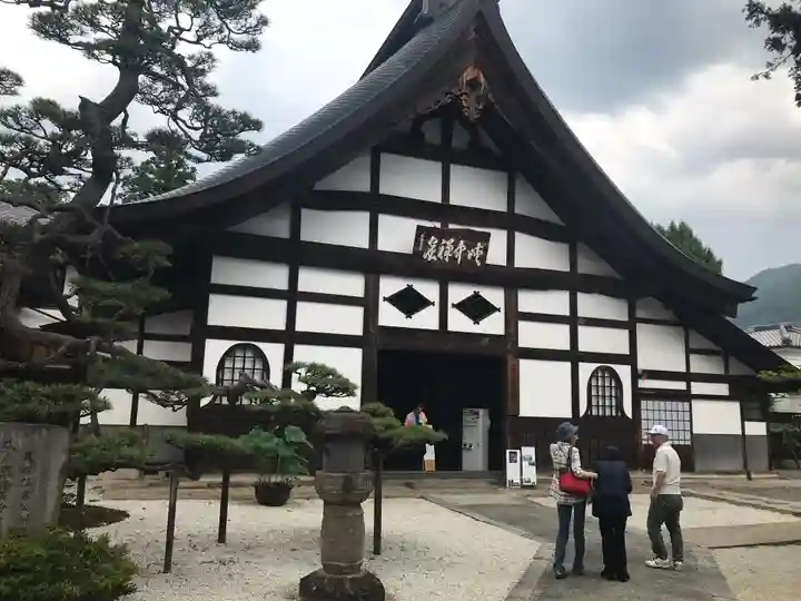 恵林寺の本殿・本堂