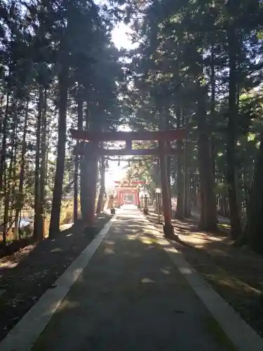 竹駒神社の{uncategorized: "未分類", other: "その他", undefined: "問題あり", building: "その他建物", grave: "お墓", sacred_gate: "鳥居", guardian: "狛犬", statue: "像", buddha: "仏像", history: "歴史", nature: "自然", garden: "庭園", animal: "動物", pagoda: "塔", temizu: "手水舎", mountain_gate: "山門・神門", sanctuary: "本殿・本堂", subordinate: "末社・摂社", art: "芸術", scenery: "景色", jizo: "地蔵", ema: "絵馬", goshuin: "御朱印", omikuji: "おみくじ", items: "授与品その他", amulet: "お守り", goshuincho: "御朱印帳", eats: "食事", festival: "お祭り", votive_dance: "神楽", shichigosan: "七五三参", wedding: "結婚式", experience: "体験その他", initially: "初詣", around: "周辺", anti_infection: "感染症対策"}