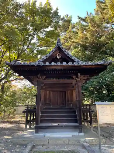 鶴林寺の末社・摂社