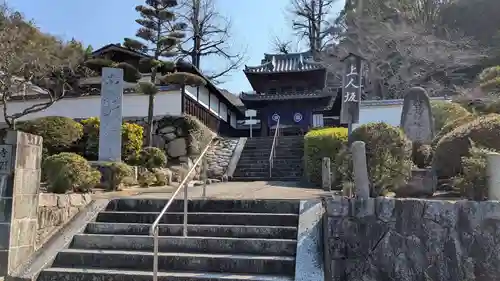 宝厳寺の山門・神門