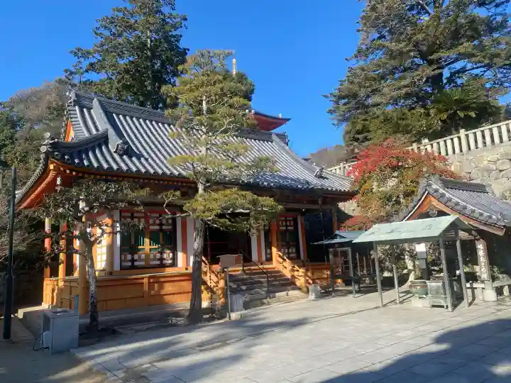 中山寺の{uncategorized: "未分類", other: "その他", undefined: "問題あり", building: "その他建物", grave: "お墓", sacred_gate: "鳥居", guardian: "狛犬", statue: "像", buddha: "仏像", history: "歴史", nature: "自然", garden: "庭園", animal: "動物", pagoda: "塔", temizu: "手水舎", mountain_gate: "山門・神門", sanctuary: "本殿・本堂", subordinate: "末社・摂社", art: "芸術", scenery: "景色", jizo: "地蔵", ema: "絵馬", goshuin: "御朱印", omikuji: "おみくじ", items: "授与品その他", amulet: "お守り", goshuincho: "御朱印帳", eats: "食事", festival: "お祭り", votive_dance: "神楽", shichigosan: "七五三参", wedding: "結婚式", experience: "体験その他", initially: "初詣", around: "周辺", anti_infection: "感染症対策"}