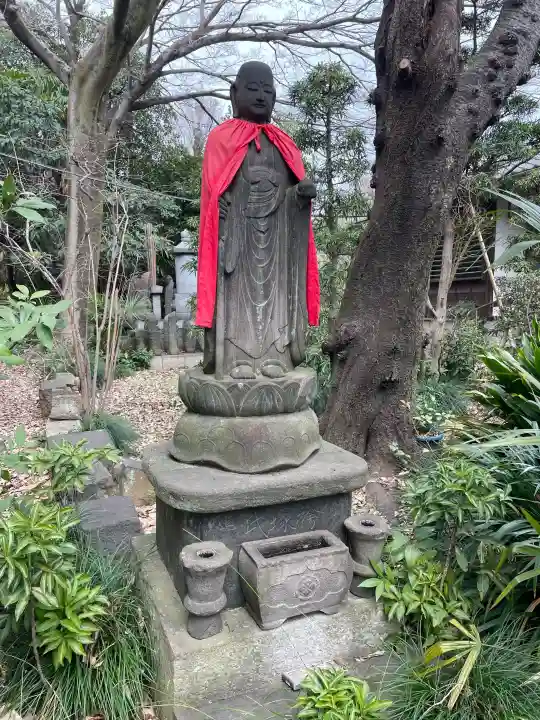 臨江寺の{uncategorized: "未分類", other: "その他", undefined: "問題あり", building: "その他建物", grave: "お墓", sacred_gate: "鳥居", guardian: "狛犬", statue: "像", buddha: "仏像", history: "歴史", nature: "自然", garden: "庭園", animal: "動物", pagoda: "塔", temizu: "手水舎", mountain_gate: "山門・神門", sanctuary: "本殿・本堂", subordinate: "末社・摂社", art: "芸術", scenery: "景色", jizo: "地蔵", ema: "絵馬", goshuin: "御朱印", omikuji: "おみくじ", items: "授与品その他", amulet: "お守り", goshuincho: "御朱印帳", eats: "食事", festival: "お祭り", votive_dance: "神楽", shichigosan: "七五三参", wedding: "結婚式", experience: "体験その他", initially: "初詣", around: "周辺", anti_infection: "感染症対策"}