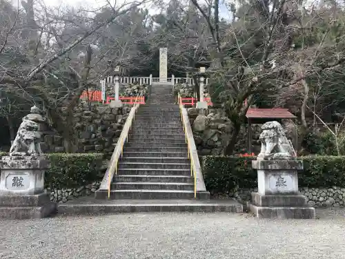 建勲神社の{uncategorized: "未分類", other: "その他", undefined: "問題あり", building: "その他建物", grave: "お墓", sacred_gate: "鳥居", guardian: "狛犬", statue: "像", buddha: "仏像", history: "歴史", nature: "自然", garden: "庭園", animal: "動物", pagoda: "塔", temizu: "手水舎", mountain_gate: "山門・神門", sanctuary: "本殿・本堂", subordinate: "末社・摂社", art: "芸術", scenery: "景色", jizo: "地蔵", ema: "絵馬", goshuin: "御朱印", omikuji: "おみくじ", items: "授与品その他", amulet: "お守り", goshuincho: "御朱印帳", eats: "食事", festival: "お祭り", votive_dance: "神楽", shichigosan: "七五三参", wedding: "結婚式", experience: "体験その他", initially: "初詣", around: "周辺", anti_infection: "感染症対策"}
