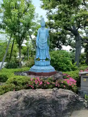 川崎大師(平間寺)の{uncategorized: "未分類", other: "その他", undefined: "問題あり", building: "その他建物", grave: "お墓", sacred_gate: "鳥居", guardian: "狛犬", statue: "像", buddha: "仏像", history: "歴史", nature: "自然", garden: "庭園", animal: "動物", pagoda: "塔", temizu: "手水舎", mountain_gate: "山門・神門", sanctuary: "本殿・本堂", subordinate: "末社・摂社", art: "芸術", scenery: "景色", jizo: "地蔵", ema: "絵馬", goshuin: "御朱印", omikuji: "おみくじ", items: "授与品その他", amulet: "お守り", goshuincho: "御朱印帳", eats: "食事", festival: "お祭り", votive_dance: "神楽", shichigosan: "七五三参", wedding: "結婚式", experience: "体験その他", initially: "初詣", around: "周辺", anti_infection: "感染症対策"}