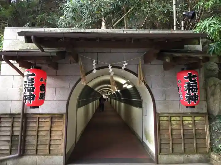 南蔵院の山門・神門
