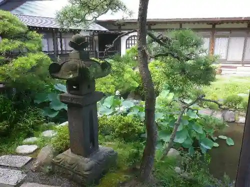 光明寺の庭園