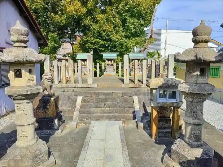 六社神社の末社・摂社