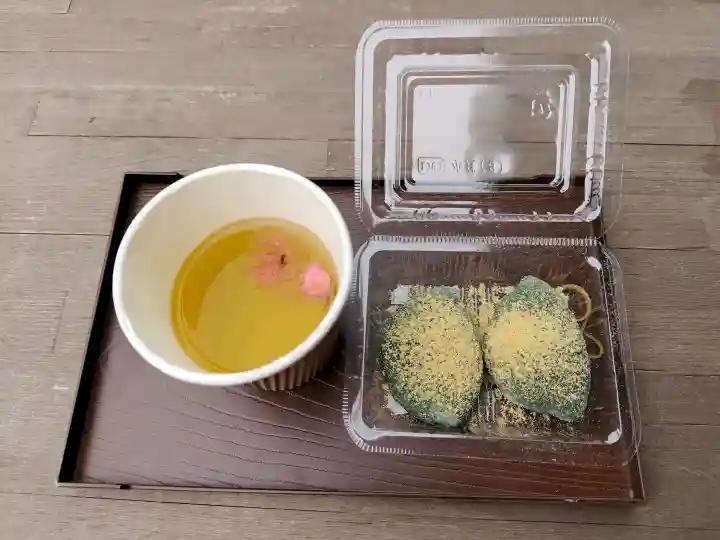 樫本神社(大原野神社境外摂社)の{uncategorized: "未分類", other: "その他", undefined: "問題あり", building: "その他建物", grave: "お墓", sacred_gate: "鳥居", guardian: "狛犬", statue: "像", buddha: "仏像", history: "歴史", nature: "自然", garden: "庭園", animal: "動物", pagoda: "塔", temizu: "手水舎", mountain_gate: "山門・神門", sanctuary: "本殿・本堂", subordinate: "末社・摂社", art: "芸術", scenery: "景色", jizo: "地蔵", ema: "絵馬", goshuin: "御朱印", omikuji: "おみくじ", items: "授与品その他", amulet: "お守り", goshuincho: "御朱印帳", eats: "食事", festival: "お祭り", votive_dance: "神楽", shichigosan: "七五三参", wedding: "結婚式", experience: "体験その他", initially: "初詣", around: "周辺", anti_infection: "感染症対策"}