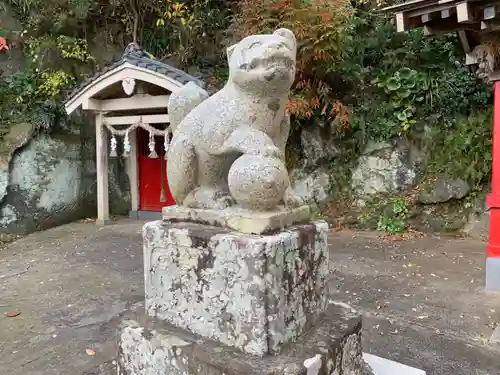稲荷神社の狛犬