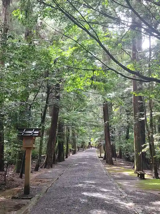 瀧原宮(皇大神宮別宮)の{uncategorized: "未分類", other: "その他", undefined: "問題あり", building: "その他建物", grave: "お墓", sacred_gate: "鳥居", guardian: "狛犬", statue: "像", buddha: "仏像", history: "歴史", nature: "自然", garden: "庭園", animal: "動物", pagoda: "塔", temizu: "手水舎", mountain_gate: "山門・神門", sanctuary: "本殿・本堂", subordinate: "末社・摂社", art: "芸術", scenery: "景色", jizo: "地蔵", ema: "絵馬", goshuin: "御朱印", omikuji: "おみくじ", items: "授与品その他", amulet: "お守り", goshuincho: "御朱印帳", eats: "食事", festival: "お祭り", votive_dance: "神楽", shichigosan: "七五三参", wedding: "結婚式", experience: "体験その他", initially: "初詣", around: "周辺", anti_infection: "感染症対策"}