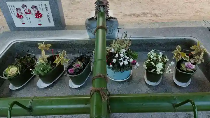 大頭神社の手水舎
