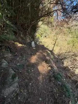 須我神社奥宮の{uncategorized: "未分類", other: "その他", undefined: "問題あり", building: "その他建物", grave: "お墓", sacred_gate: "鳥居", guardian: "狛犬", statue: "像", buddha: "仏像", history: "歴史", nature: "自然", garden: "庭園", animal: "動物", pagoda: "塔", temizu: "手水舎", mountain_gate: "山門・神門", sanctuary: "本殿・本堂", subordinate: "末社・摂社", art: "芸術", scenery: "景色", jizo: "地蔵", ema: "絵馬", goshuin: "御朱印", omikuji: "おみくじ", items: "授与品その他", amulet: "お守り", goshuincho: "御朱印帳", eats: "食事", festival: "お祭り", votive_dance: "神楽", shichigosan: "七五三参", wedding: "結婚式", experience: "体験その他", initially: "初詣", around: "周辺", anti_infection: "感染症対策"}
