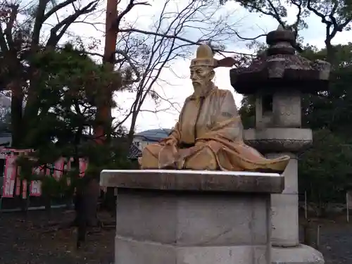 豊国神社の像