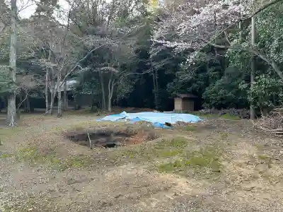 多奈閇神社の{uncategorized: "未分類", other: "その他", undefined: "問題あり", building: "その他建物", grave: "お墓", sacred_gate: "鳥居", guardian: "狛犬", statue: "像", buddha: "仏像", history: "歴史", nature: "自然", garden: "庭園", animal: "動物", pagoda: "塔", temizu: "手水舎", mountain_gate: "山門・神門", sanctuary: "本殿・本堂", subordinate: "末社・摂社", art: "芸術", scenery: "景色", jizo: "地蔵", ema: "絵馬", goshuin: "御朱印", omikuji: "おみくじ", items: "授与品その他", amulet: "お守り", goshuincho: "御朱印帳", eats: "食事", festival: "お祭り", votive_dance: "神楽", shichigosan: "七五三参", wedding: "結婚式", experience: "体験その他", initially: "初詣", around: "周辺", anti_infection: "感染症対策"}