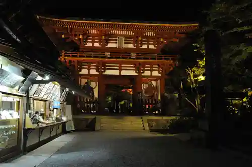 室生寺の山門