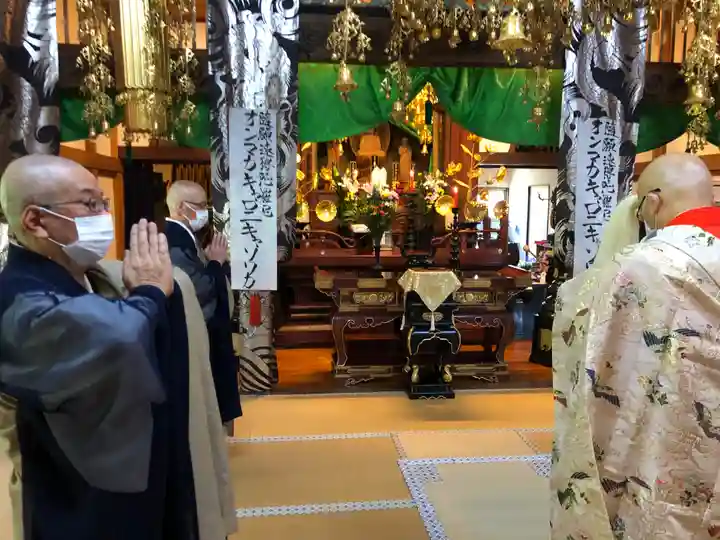 法岩院の本殿・本堂