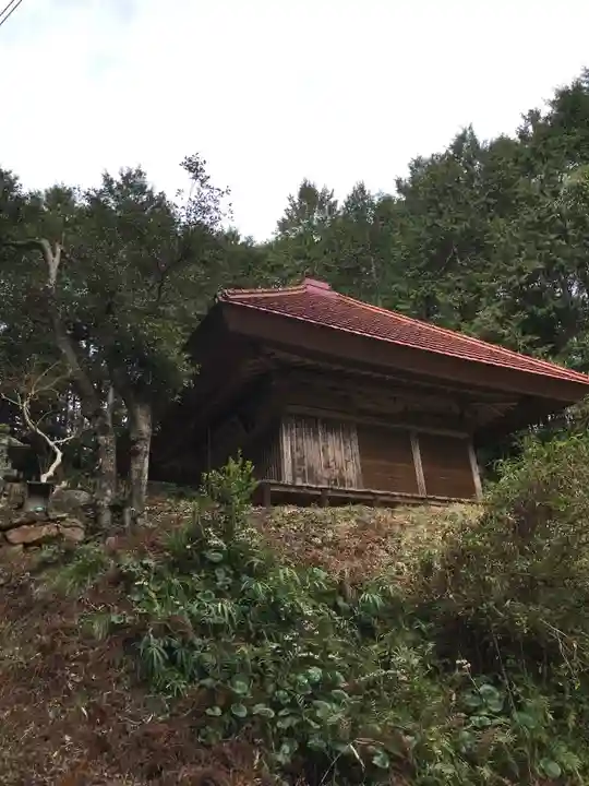 薬師堂の本殿・本堂