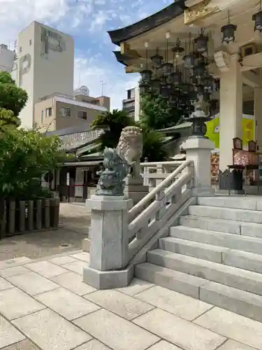 難波八阪神社の狛犬