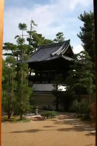 総見院の建物その他