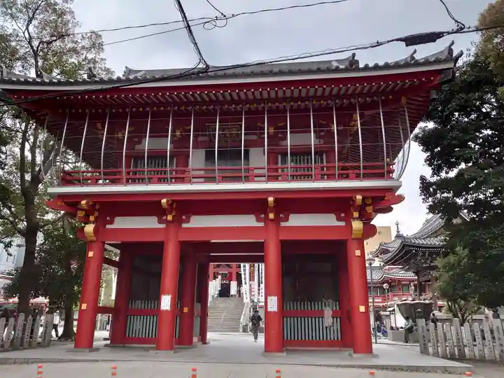 大須観音 (北野山真福寺宝生院)の山門・神門