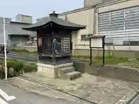 南川船着地蔵尊の{uncategorized: "未分類", other: "その他", undefined: "問題あり", building: "その他建物", grave: "お墓", sacred_gate: "鳥居", guardian: "狛犬", statue: "像", buddha: "仏像", history: "歴史", nature: "自然", garden: "庭園", animal: "動物", pagoda: "塔", temizu: "手水舎", mountain_gate: "山門・神門", sanctuary: "本殿・本堂", subordinate: "末社・摂社", art: "芸術", scenery: "景色", jizo: "地蔵", ema: "絵馬", goshuin: "御朱印", omikuji: "おみくじ", items: "授与品その他", amulet: "お守り", goshuincho: "御朱印帳", eats: "食事", festival: "お祭り", votive_dance: "神楽", shichigosan: "七五三参", wedding: "結婚式", experience: "体験その他", initially: "初詣", around: "周辺", anti_infection: "感染症対策"}