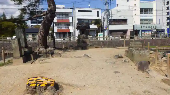 麓山弁財天のその他建物