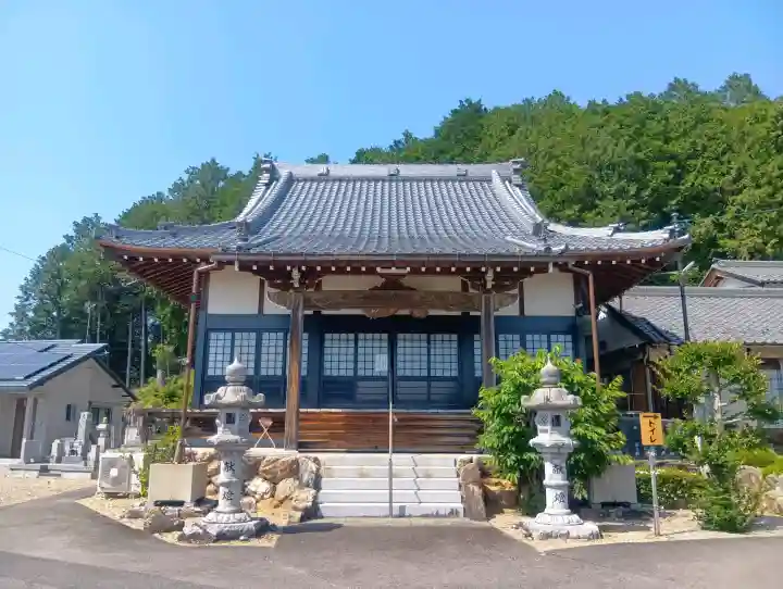 陽徳禅寺の{uncategorized: "未分類", other: "その他", undefined: "問題あり", building: "その他建物", grave: "お墓", sacred_gate: "鳥居", guardian: "狛犬", statue: "像", buddha: "仏像", history: "歴史", nature: "自然", garden: "庭園", animal: "動物", pagoda: "塔", temizu: "手水舎", mountain_gate: "山門・神門", sanctuary: "本殿・本堂", subordinate: "末社・摂社", art: "芸術", scenery: "景色", jizo: "地蔵", ema: "絵馬", goshuin: "御朱印", omikuji: "おみくじ", items: "授与品その他", amulet: "お守り", goshuincho: "御朱印帳", eats: "食事", festival: "お祭り", votive_dance: "神楽", shichigosan: "七五三参", wedding: "結婚式", experience: "体験その他", initially: "初詣", around: "周辺", anti_infection: "感染症対策"}