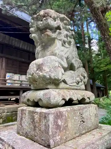 河口浅間神社の狛犬