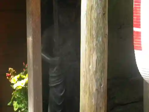 岩窟不動尊（巌窟不動尊／窟堂不動尊／窟堂／岩屋堂）の山門・神門