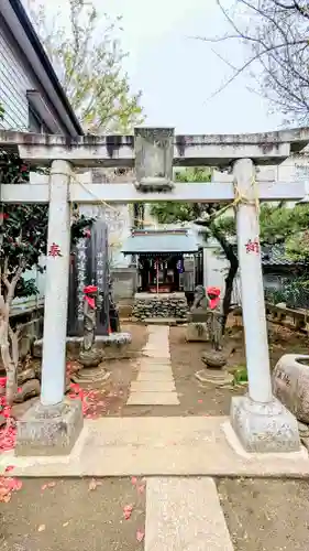 新萱田水神宮の鳥居