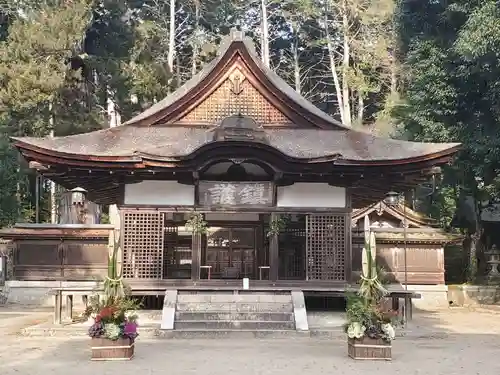 油日神社の本殿