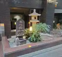 青面金剛石像の庭園