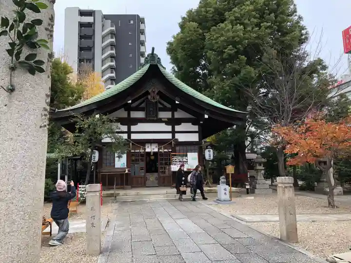 三輪神社の本殿・本堂