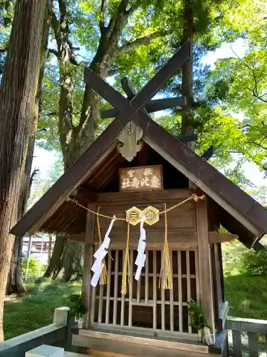 諏訪大社下社秋宮の末社・摂社