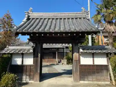 長照寺の{uncategorized: "未分類", other: "その他", undefined: "問題あり", building: "その他建物", grave: "お墓", sacred_gate: "鳥居", guardian: "狛犬", statue: "像", buddha: "仏像", history: "歴史", nature: "自然", garden: "庭園", animal: "動物", pagoda: "塔", temizu: "手水舎", mountain_gate: "山門・神門", sanctuary: "本殿・本堂", subordinate: "末社・摂社", art: "芸術", scenery: "景色", jizo: "地蔵", ema: "絵馬", goshuin: "御朱印", omikuji: "おみくじ", items: "授与品その他", amulet: "お守り", goshuincho: "御朱印帳", eats: "食事", festival: "お祭り", votive_dance: "神楽", shichigosan: "七五三参", wedding: "結婚式", experience: "体験その他", initially: "初詣", around: "周辺", anti_infection: "感染症対策"}