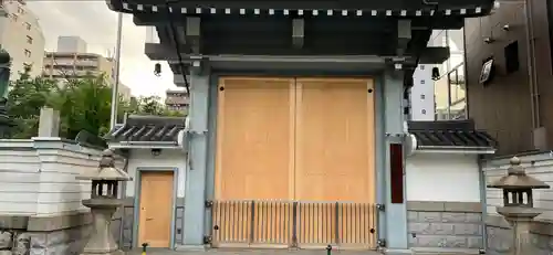 和光寺の山門