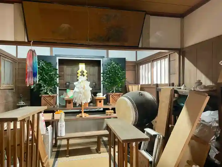 銀杏八幡宮の{uncategorized: "未分類", other: "その他", undefined: "問題あり", building: "その他建物", grave: "お墓", sacred_gate: "鳥居", guardian: "狛犬", statue: "像", buddha: "仏像", history: "歴史", nature: "自然", garden: "庭園", animal: "動物", pagoda: "塔", temizu: "手水舎", mountain_gate: "山門・神門", sanctuary: "本殿・本堂", subordinate: "末社・摂社", art: "芸術", scenery: "景色", jizo: "地蔵", ema: "絵馬", goshuin: "御朱印", omikuji: "おみくじ", items: "授与品その他", amulet: "お守り", goshuincho: "御朱印帳", eats: "食事", festival: "お祭り", votive_dance: "神楽", shichigosan: "七五三参", wedding: "結婚式", experience: "体験その他", initially: "初詣", around: "周辺", anti_infection: "感染症対策"}