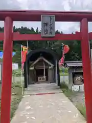 トンネル神社の鳥居